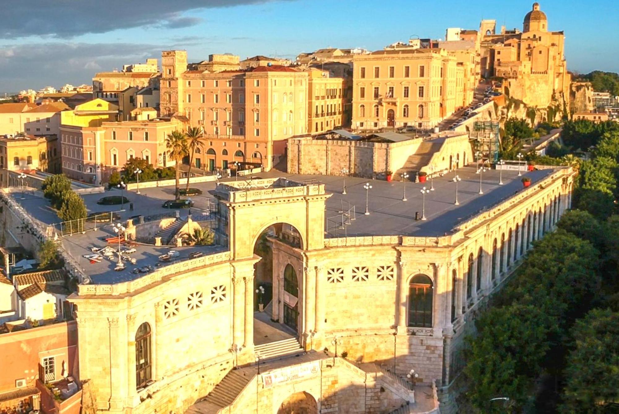 Castello'S Rooms Cagliari Exterior photo